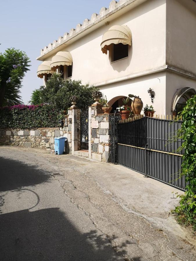 Villa Alkantara Taormina Luaran gambar
